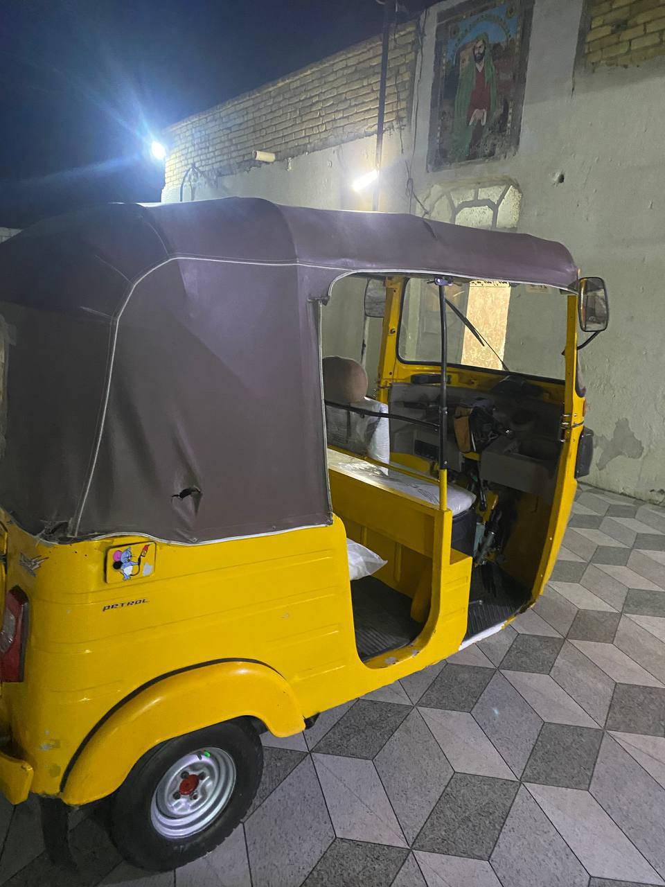 سلام عليكم تكتك للبيع وراق سحب تكفل سرقه وعشاير تكتك جاهزه من كلشي موديل 20 تكتك جاهزه من كلشي ***********
