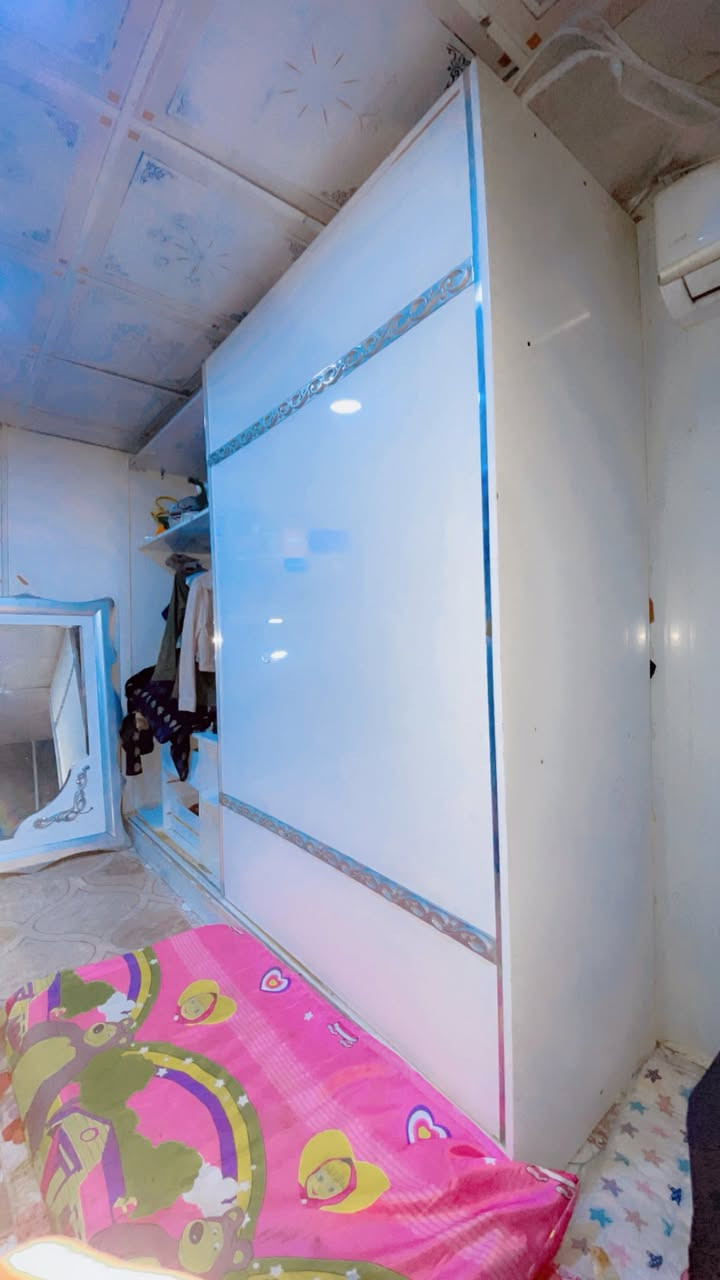 غرفه نوم تركيه ضخمه ٥ قطع كامله للبيع كومديات ثنين والجربايه ممصورتها لان فاتحتها نظافتها ٧٠٪؜ مكانها بالكرخ


**إذا كنت صاحب هذا الإعلان وتريد حذفه لأي سبب، رجاءا أرسل رسالة إلى الدعم الفني**