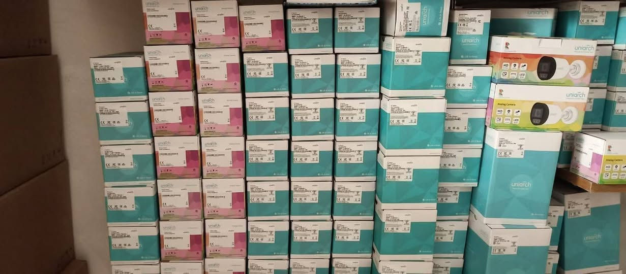 #sky link
زبائن الكرام  عروضنا للUniarch✔️✔️
من شركة skylink الوكيل المعتمد✅️✅️✅️
4 جنل  2 ميكا بسعر 37.000 ✔️✔️
4 جنل 5 ميكا بسعر 47.000الف ☑️☑️
8 جنل 2 ميكا بسعر 50.000 الف☑️☑️
8  جنل  8جنل يشغل 2ميكا وال5  بسعر 57.000 الف✅️✅️✅️
متوفر سستم 2 وال 5 ميكا 
الكت يشمل 
[4 كاميرات-Dvr -r كيبلات طول 20 متر -ماوس ]
باسعار منافسه
العروض تشمل اي منتج يخص الكاميرات
كاميرات Ip & انلوك 
يوجد توصيل كافة محافظات العراق 🚗🚗
للتواصل واتساب او ماسنجر
***********
بغداد شارع الصناعه مدخل فرع صاج الريف مقابل الجزيرة للاتصالات🚗🚗
