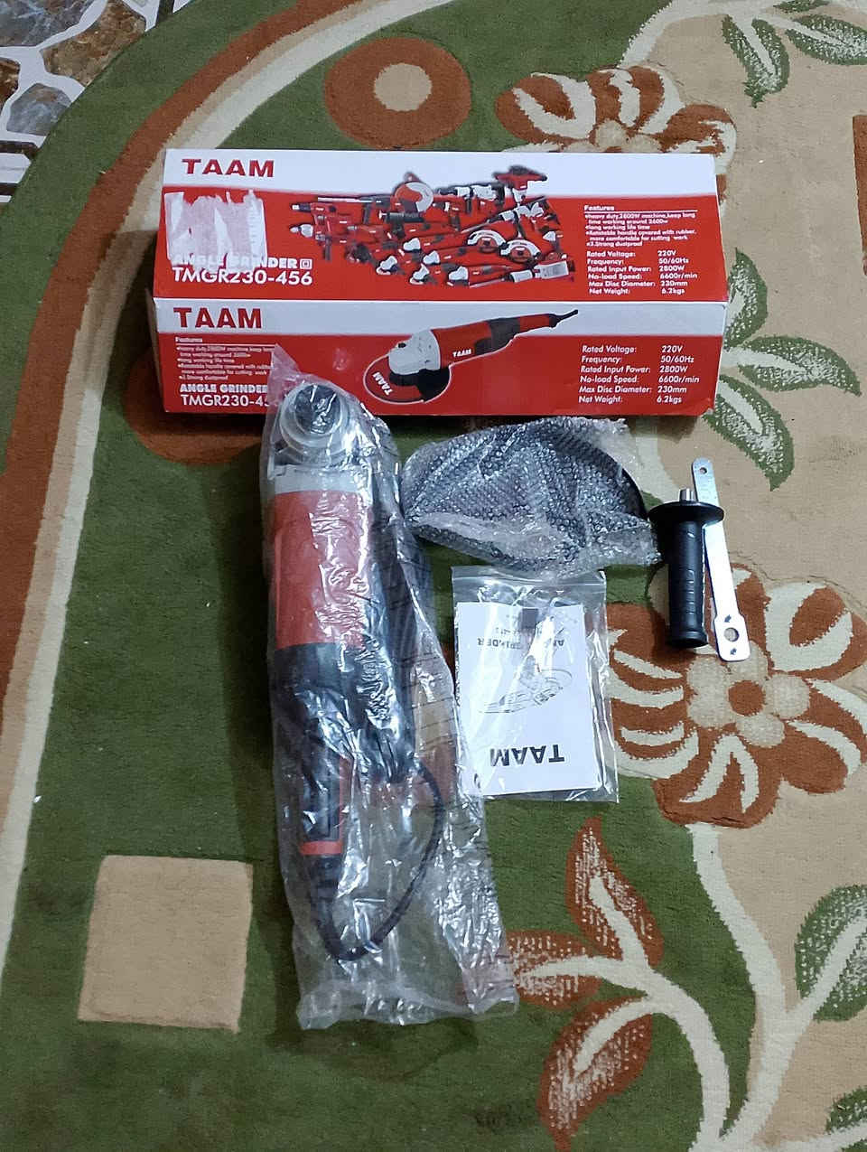 عدد يدويه الكل جديدات فيته 30متر مع چاكوچ مع مكاصه حديد مع فيرنيه مع مغناطيس زاويه العدد 2 مع كفوف طوال  السعر 65 كوسره حجم كبير من شركه تام 2800 واط جديد غير مستخدم سعر95السعر قفل مكاني كربلاء توصيل ماعندي موبايل ***********
