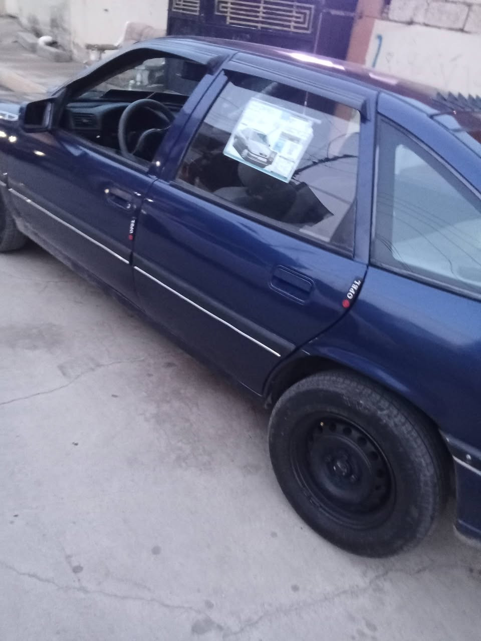 السلام عليكم اوبل فيكترا موديل 92 18 طائرات جدد قبل اربعه ايام شديتهن ومحرك جديد تونيش هذا الاسبوع سياره جاهزه ما بيها كل نقص ض كهربائيات كلها شغاله سياره ناعمه بشكل غير من الله سعر 32 واللي عنده النترا دمعه اراوس ***********
