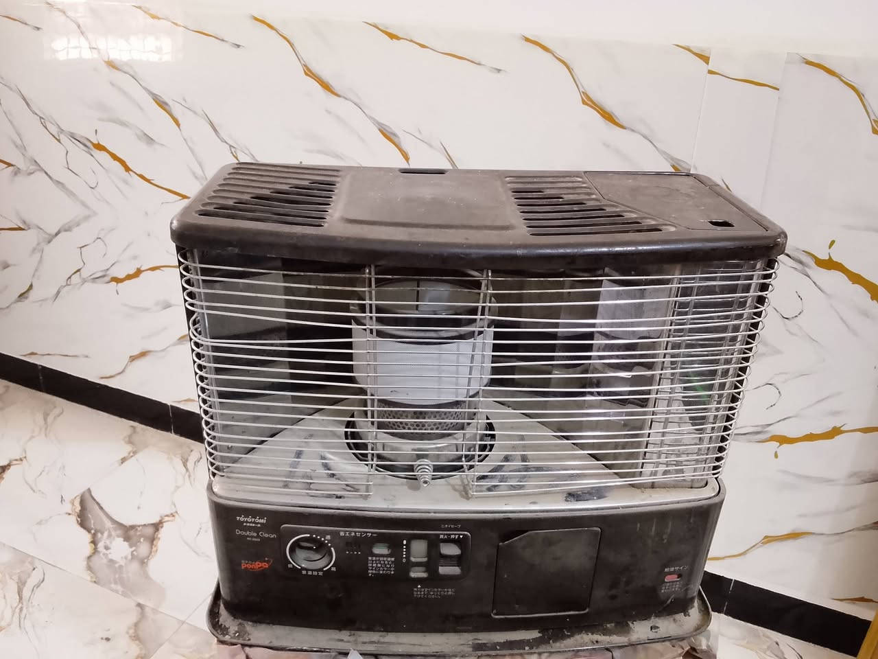 سلام عليكم.  غراض للبيع. كلمن سعره. 

صوبات نضيفات ستعمال موسم واحد 

طباخ 5عيون. منضدي

عنوان كربلاء. 

***********
