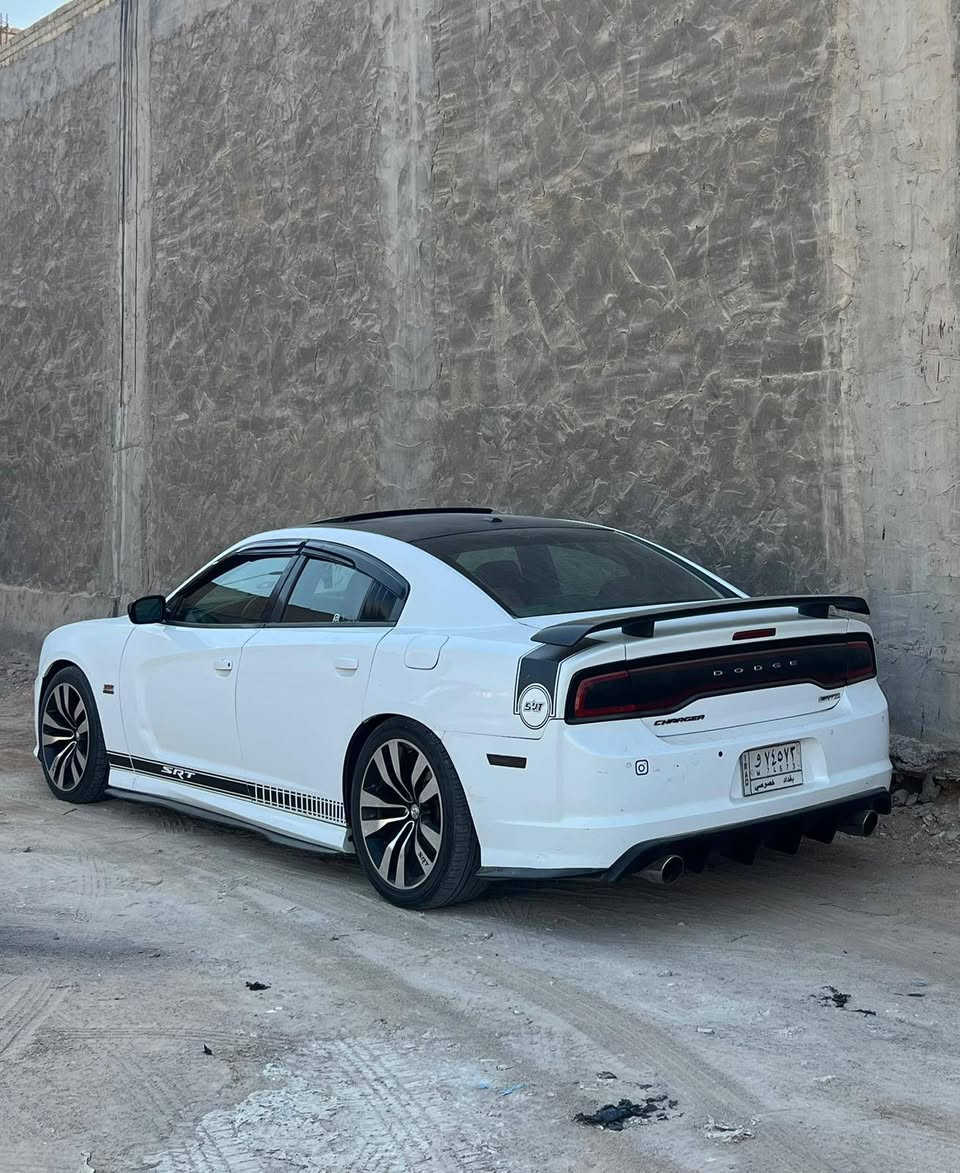 جارجر ارتي ماكس 2013 فول مواصفات السياره حادثها جاملغ خلفي وهنا بيها 3قطع رش بدون ايرباك بجم كبس ماشيه 120

.فتحه 
.شاشه كبيره
.تشغيل عن بعد 
.كشنات حضن وكهرباء احمر بلادي
.تدفئه تبريد كشنات 
.كلاصات حار بارد 
.دواسات وستيرن كهرباء 
.رادار امامي جانبي
.مري قلاب
.سستم صوت بيتس 
.خزن ميموري
.قماره اسود بلادي من امريكا 
.شفتات ستيرن 
     الاضافات 
.كت كامل srt 
كت لحايه ويل srt تايرات امامي 245خلفي 275
.داون بايب لايت ابو الحاجب وعين الشيطان 
.برمجه اون لاين السياره قويه كلش مكينه 5700 مكينه كير حداده كله تمام السياره نضيفه وجاهزه السعر 145 وبيها مجال بسيط *********** مكاني كربلاء
