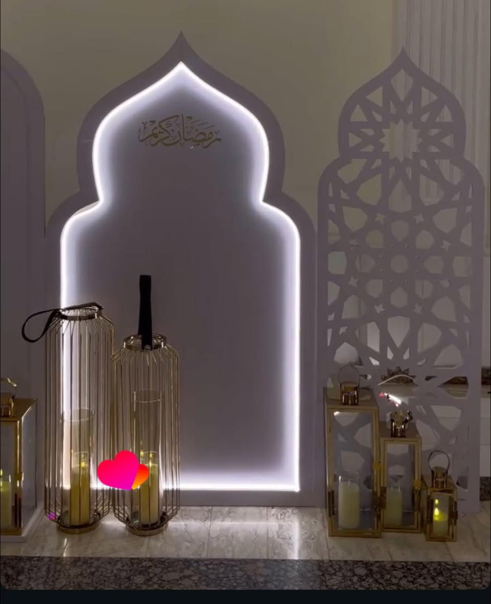 غراض للبيع
حديد كوشه عددهم ٣

ميز حديد

ستاند بورد ترحيب

شازلون مع ضهر متحرك

قوس مربع خشب
بوردات رمضان عدد ٢ وتنفع لمناسبات أخرى
طبلات عدد ٢ ارتفاع متر واكثر
أقواس كوشه حديد عدد ٢ شكل بيضوي  
ملاحظه البيع بدون ورد

والسعر ٣٥٠ لكل الغراض ما أبيع قطع

مكاني رمادي


**إذا كنت صاحب هذا الإعلان وتريد حذفه لأي سبب، رجاءا أرسل رسالة إلى الدعم الفني**