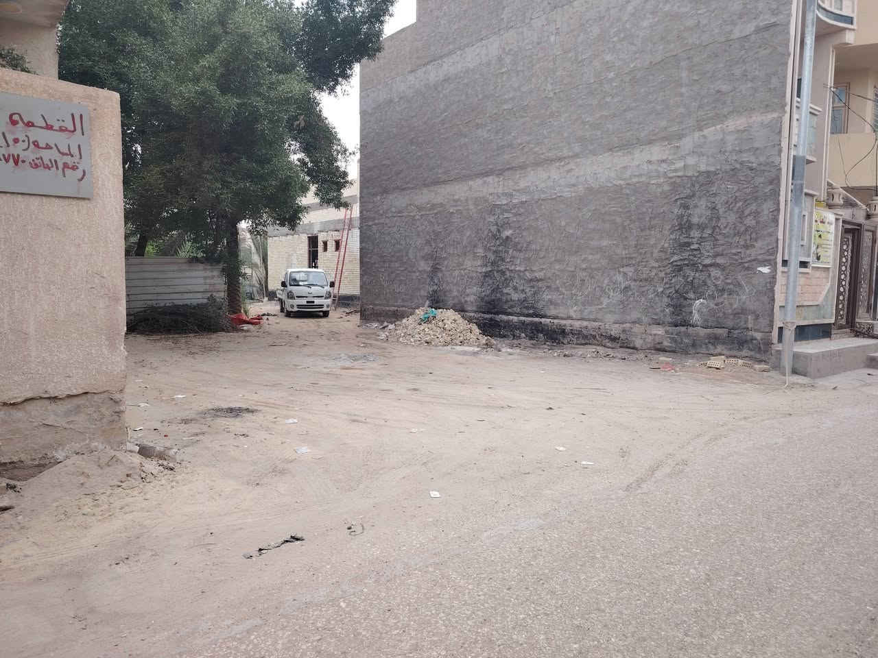 السلام عليكم يوجد قطعه للبيع كربلاء قرب فندق البارون مساحه القطعه 150متر واجهيه واجهيه 10 نزال 15 ***********
