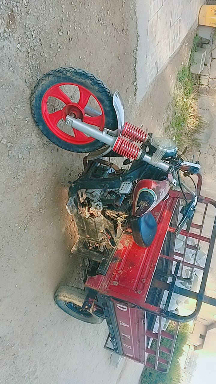 السلام عليكم ستوته للبيع داي وان موديل 2017 اوراق كامله محرك خير من الله مكفوله من كل عيب مابيها نقص اي شي السعر 550 وبيها مجال العنوان الحديد قرب تقاطع القدس***********
