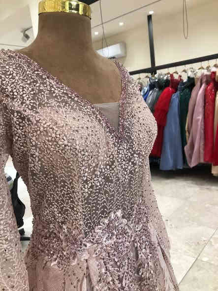 فستان ماخذته من اونيلا بالمنصور
بغداد الحريه الدولعي 

***********
