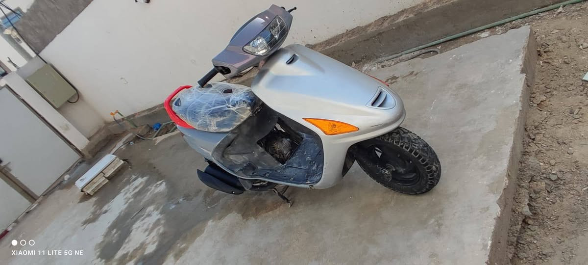 سلام عليكم درجه فراشه للبيع جاهزه سلف هندر كهربائيات تايرات بس باتري كعد مكينه مفتوحه بس مكفوله مكاني مجمع الاميرات سعرها 375 سبب بيع محتاج فلوس *********** بي وتساب و بخدمتكم
