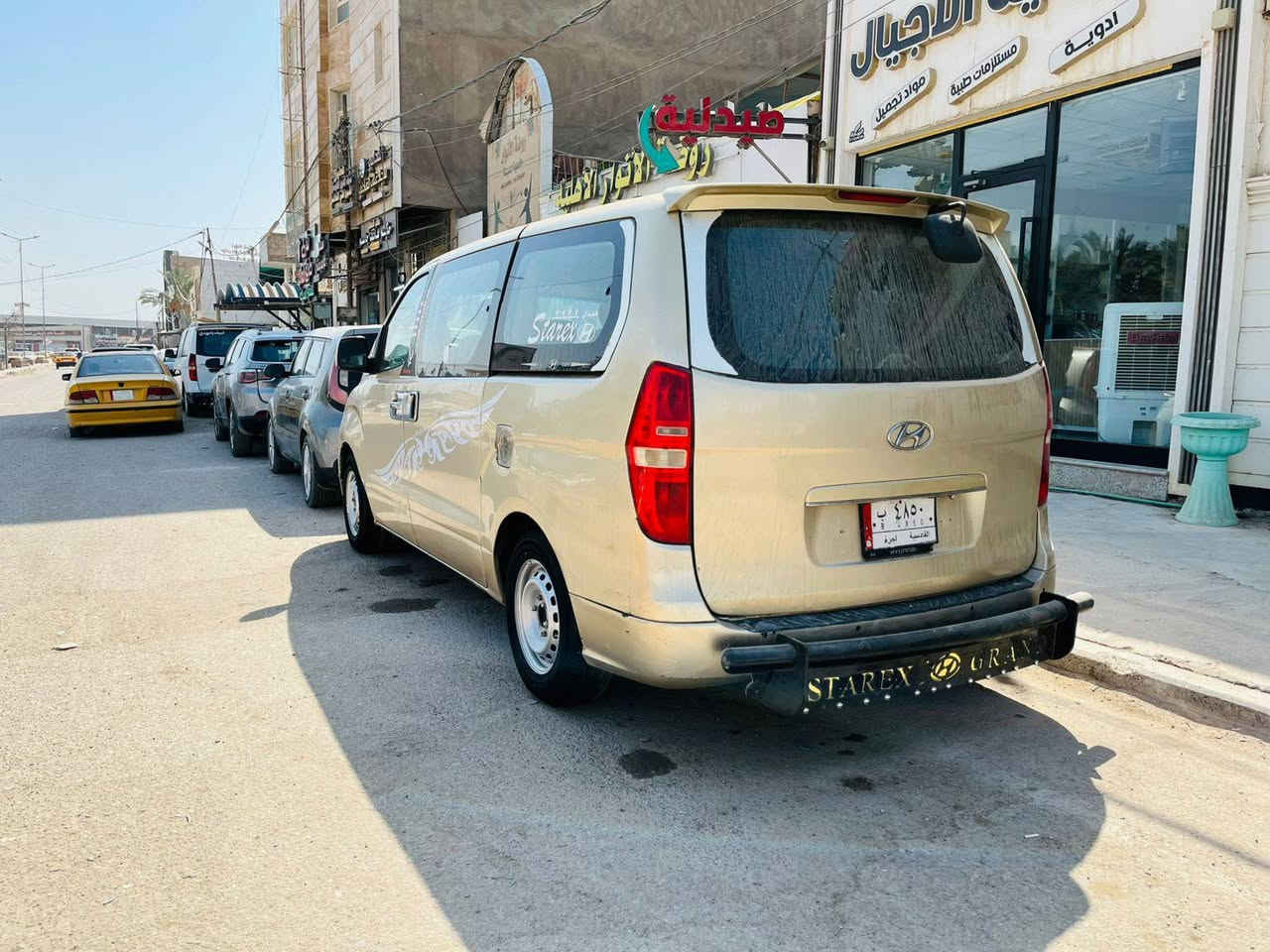 سلام عليكم
ستاركس البيع 
موديل ٢٠٠٨
سياره بسمي 
بيه صبغ بل جنطه
وبل جملغ الخلفي بي صبغ  
السعر ١١٠ 
‏‪***********‬‏
