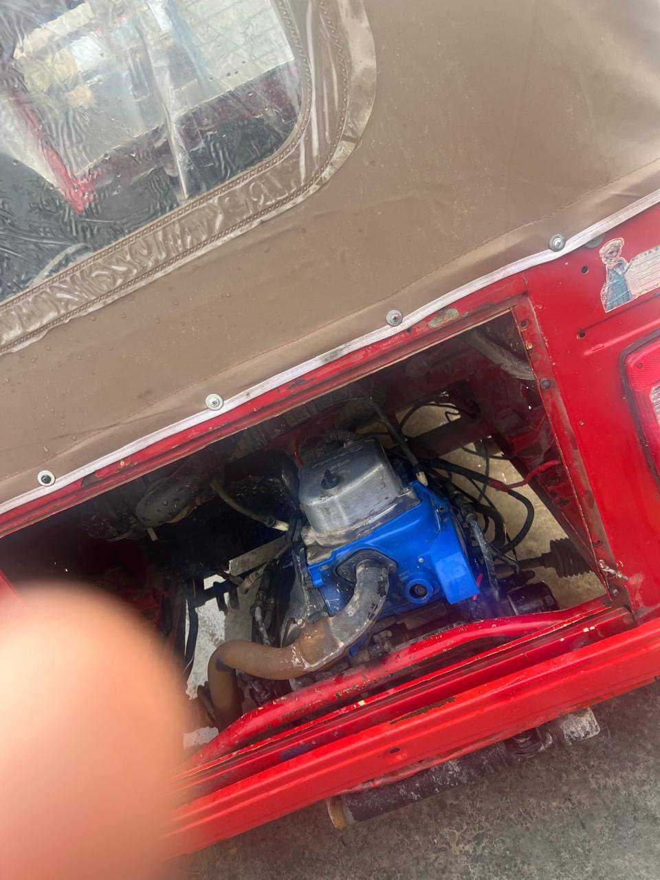 سلام عليكم تكتك موديل18اوراق كامله كبل لشارع مكينه 20 كهربائيات كله شغاله السعر2500 وبيهه مجال العنوان بغداد المحموديه مكلف بلنشر الرقم***********
