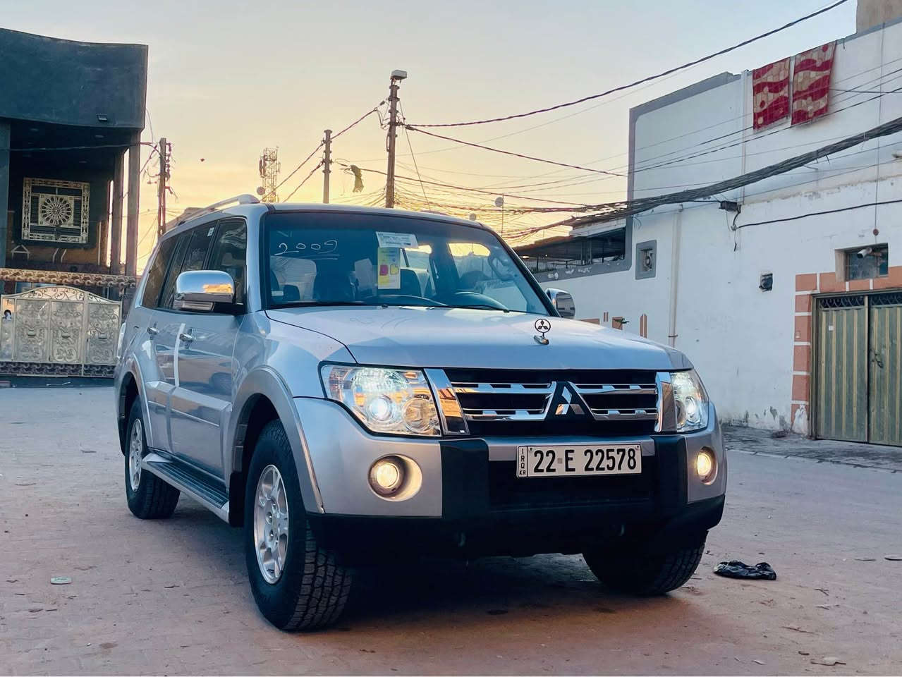 سلام عليكم     السعر 115 وبيه مجال 
باجيرو 2009 رقم اربيل نكليزي وكاله او تحويل 
 سياره كفاله عامه وسونار بيه 
مكينه كير مكفوله 
حداديه شرط ترايك 21 
تبريد 3 قطع ثلج 
مكان سياره نجف الاشرف *********** النجف, العراق
