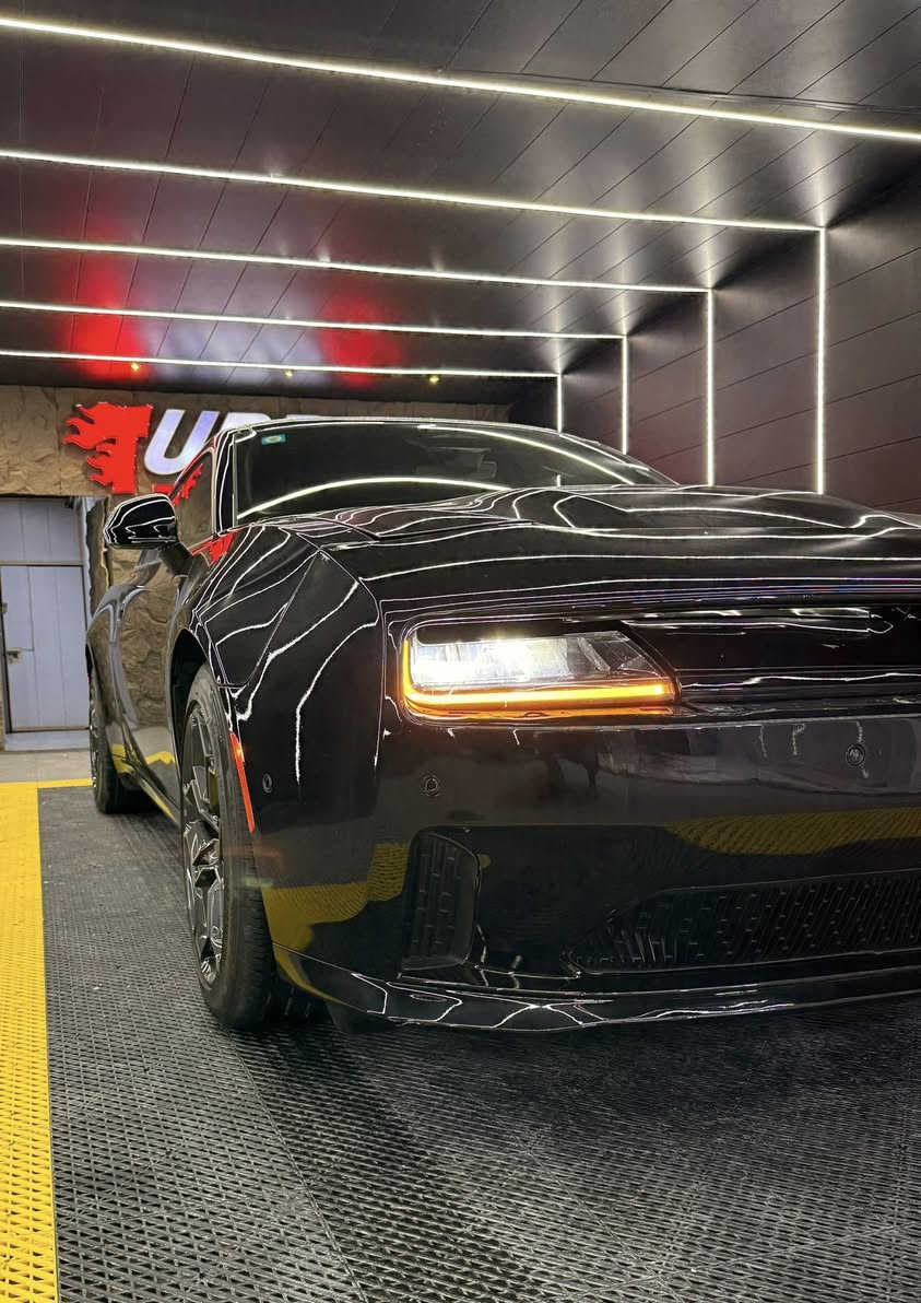 دوج جارجر 2025 RT دايتونا كهرباء بلكامل
فئة RT Daytona
رقم مميز ✨81880
الموقع: بغداد – الكرخ – شارع حيفا
الممشى: 800 ميل فقط (تقريباً جديدة)
تمشي 500 كم بالشحنة الواحدة
قوة 690 هورس باور 💪
ارتي دايتونا فل مواصفات

قطعتين صبغ (جاملغ خلفي + جاملغ سايق)
بدون دواخل
بدون شواصي
بارد خفيف بالبنيد

رقم التواصل :-:-:
***********
***********
