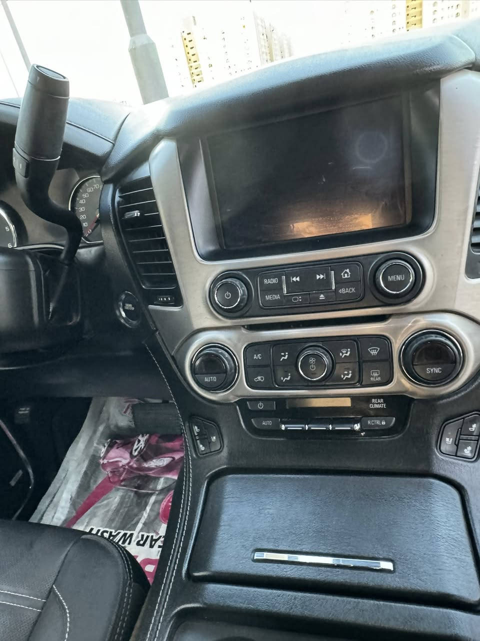 السيارة وارد امريكي
موديل ٢٠١٩ حادثها جاملغ وباب عكس السائق مبدلات نفس اللون يعني بدون صبغ ، ( فقط الدعامية الأمامية مصبوغة ) السيارة بدون ايرباك ، كل ايرباكاتها سليمه على وضع الشركة .
السيارة جاهزة اي نقص ما بيها ،
ماشية 74 الف
رقم بغداد الماني ومكانها ببغداد بأسمي تحويل ثاني يوم
صور الحادث على الخاص

المواصفات 
دبل أريل دبل رادار
تشغيل عن بعد 
كامرات ٣٦٠ درجة
بصمة 
كشن رجاج 
داتا شو 
سلايد روف
لايت زنون بلادي
دبل شاشة
تحكم بريك 
جنطه ذكيه جلاق
رادار تحديد مسار
رادار خلفي
رادار امامي 
نقطه عمياء 
كشن تدفئة وتبريد سايق وراكب
كشن خلفي منفصل 
مري شفط 
اشارة بداخل المراية
كشنات جلد 
كشنات خلفية منفصل 
دوسات كهرباء 
ذاكرة ميموري ستيرن وكشنات
ويل ٢٢ بلادي 
وبعد مواصفات هوايا اعتقد الكل يعرفها ،
السعر 38 الف دولار 
مكاني بغداد ، رقم الموبايل ***********
