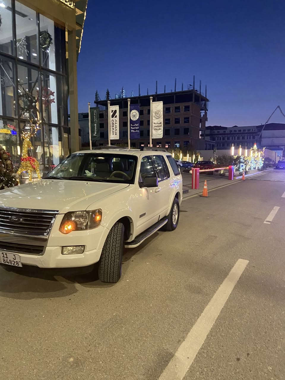 بيع مستعجل
فورد اكسبلور موديل ٢٠٠٨
سيارة نضيفه جدا وكاله نيفا
 محرك 4000 v6
7ركب ٣قطع تبريد 
رقم بغداد بسمي مكاني بغداد اليرموك 
السعر 100ورقه للستفسار ***********
