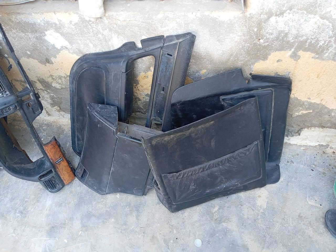 غراضي بي ام دبليو ٧٣٥ عنوان ميسان ابيع غراض شلع (١٥٠) الف قفل قفل  اي استفسار اتصل على الرقم *********** وتدلل
