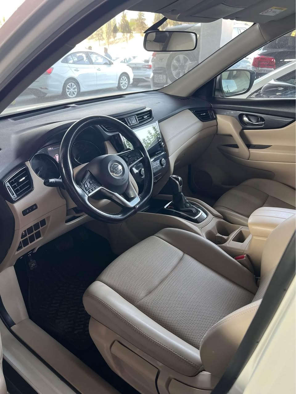 Nissan X-trail 2020 82.000 km
***********

نیسان ئێکستراڵ خلیجی
سفری شەریکە
دەعامی بۆ دەعامی بەشەرت هیچی پێوە نیە
٨٢ هەزاری حەقیقی ڕۆشتووە 
ناو زەرد کوشن جلد
شاشە و کامێرا سێڕیز کوشن
لایت لید
سوکان ڤۆلیۆم و تەحدید سرعە
گێڕ عادی و ئۆتۆماتیک
تەبرید مەرکەزی
شوخت سارد بۆیاخ کرانەوە تەرزە هیچی نیە 
گێڕ و مەکینە و تەحویل و غرامە بەشەرت 
سەنەوی و ژینگە و رەقەم تازە
تکایە مشتەری نیت پەیوەندی مەکە سوپاس
٢٠٠$ مەجالێکی کەم ناونیشان سلێمانی
*********** السليمانية, العراق
