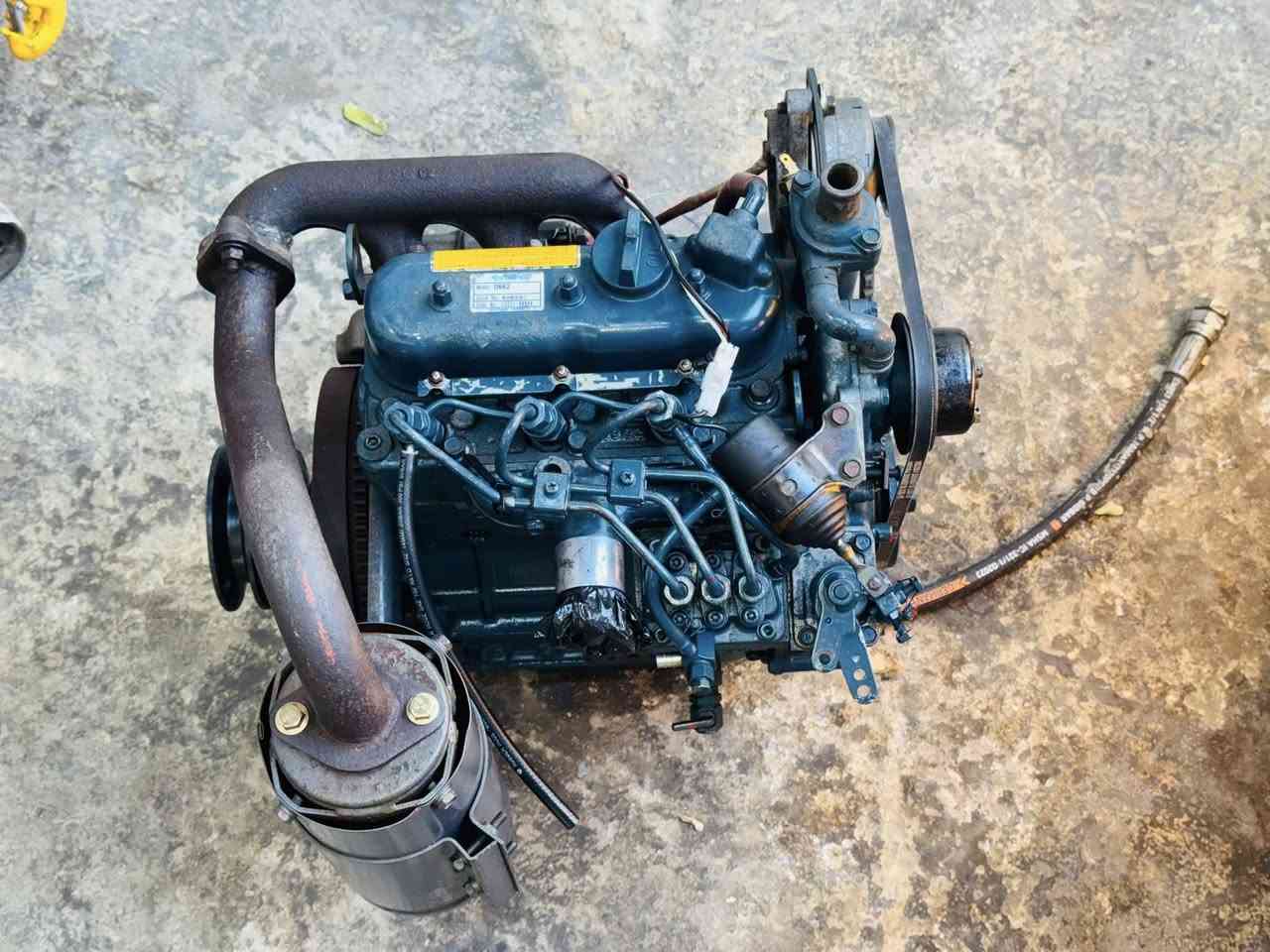 محرك كابوتا ياباني 3 بستم حاوية شرط شغل وفحص كامل مع تفرعات 
***********
