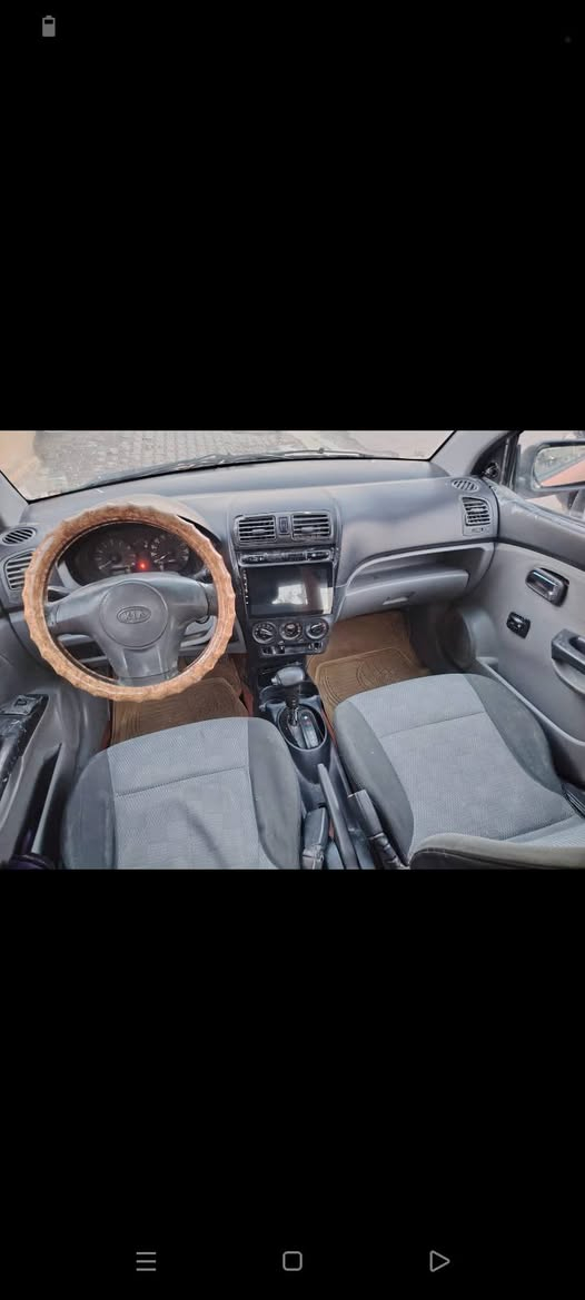 السلام عليكم للبيع سيارة 
بيكانتو 2007 رقم بصرة دولي 
تحويل  مكينة وكير بيكاتشو 
حديدة جديدة 
السيارة جاهزة  
سعر 35 وبية مجال 
***********
البصرة. 
مكلف بنشر
