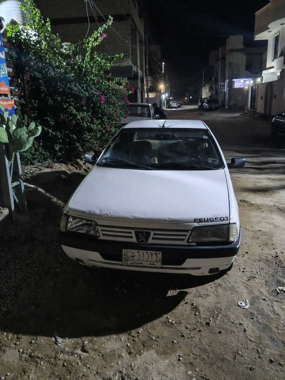 السلام عليكم بيجو 405موديل 11رقم بغداد شرط التحويل مكينه فرنسي توني شاده  كير مكفول تبريد  شغال صدر جديد مشط جديد بور جديد بيه فقط خياساة قليله يرادله تلكيط السعر 35وبيه مجال شرط ترايك وين ماتريد ***********
