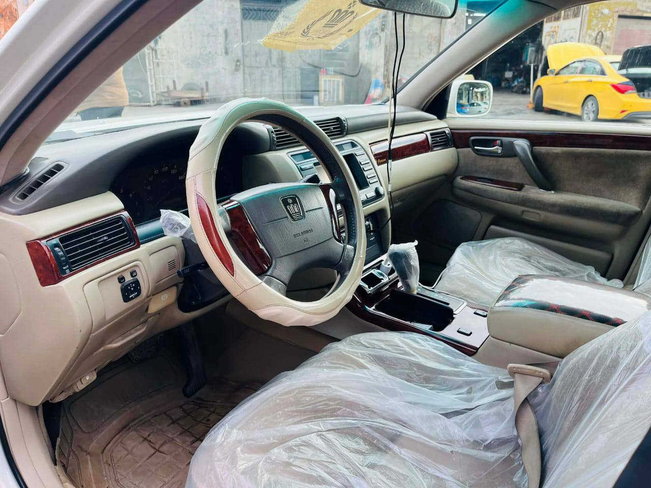 السلام عليكم
ملكه 2003 كص تكم فقط 

محرك ديفور صغير 

محرك كير شرط 

صدر طبه 

ويل نجمه 

تخم تاير جديد 

سياره بعد احلى من الصور 

مكاني بيجي قريه البوطعمه 

الاستفسار اتصل ه‍***********
