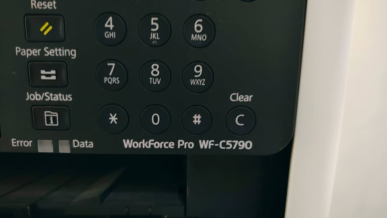 Epson WorkForce Pro WF-C5790

برنتر إبسون Epson C5790 كلش نظيف وبدون أي مشكلة للبيع! 🔥 البرنتر (طابعة، استنساخ، سكانر، فاكس) ملون وأسود وسريع جداً، ماشي تقريباً 100 ألف طبعة وبشرط الفحص. حبره كلش اقتصادي وسيت الحبر يطبع 40 ألف ورقة، ويسحب ورق ثقيل لحد وزن 300 غرام، مع ميزة الطباعة والسحب التلقائي على الوجهين (Duplex) والربط عن طريق الواي فاي والطباعة مباشرة من الموبايل. ممتاز جداً للمكاتب والمدارس والمكتبات.
سعر:٣٥٠ الف
​🔹 🔹 🔹 🔹 🔹 🔹 🔹 🔹 🔹 🔹
​🔴 کوردی:
پرنتەری Epson C5790 زۆر جوان و پاک بۆ فرۆشتن! ✨ پرنتەرەکە (پڕنتەر، کۆپی، سکانەر، فاکس) چاپی ڕەنگاوڕەنگ و ڕەش و سپییە و زۆر خێرا و بێ کێشەیە، نزیکەی ١٠٠ هەزار عدد پرنتی پێ کراوە و بە شەرت دەیبەن. حبرەکەی زۆر باش و ئابوورییە و سێتی حوبری نزیکەی ٤٠ هەزارە، وە تا وەرقەی قورسی ٣٠٠ گرام ڕادەکێشێت. تایبەتمەندی تەسویر و سکانی پشت و ڕووی هەیە بە شێوازی ئۆتۆماتیکی (Duplex) لەگەڵ وایفای و چاپکردن ڕاستەوخۆ لە مۆبایلەوە. زۆر گونجاوە بۆ فۆتۆکۆپی، قوتابخانە، فەرمانگە و مەکتەبەکان.

نرخ : ٣٥٠ هەرزار


**إذا كنت صاحب هذا الإعلان وتريد حذفه لأي سبب، رجاءا أرسل رسالة إلى الدعم الفني**