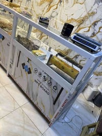 فاترينه الامنيوم للبيع  عربانه لبلبي  او حمايه الحلويات   للبيع 077563...