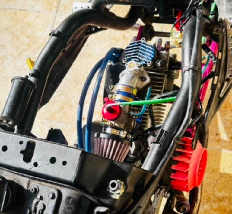 مكينة ماكس عدلة مزودة التعديل الي عليها:
1-كورTTMRQ
2-بوشة66
3-كلجات رياضيWF2016 مال رمبة 
4-كابريتر قفاز حجم 32
5-صالنصة صجمية الاصلية 
6-راديتر دهن الاصلي 
7-سلف تزويد مال بوش كبار
المكينة ما اعرف شكد رولتها اخوان 
ترة المكينة سعرها غالي اخوان رجاءً الي ميعرف سعرهة لا يراسلني خاص 
العنوان: ديالى قضاء المقدادية 
يوجد خدمة توصيل للمحافضات 
للمراسلة خاص او الرقم:***********
