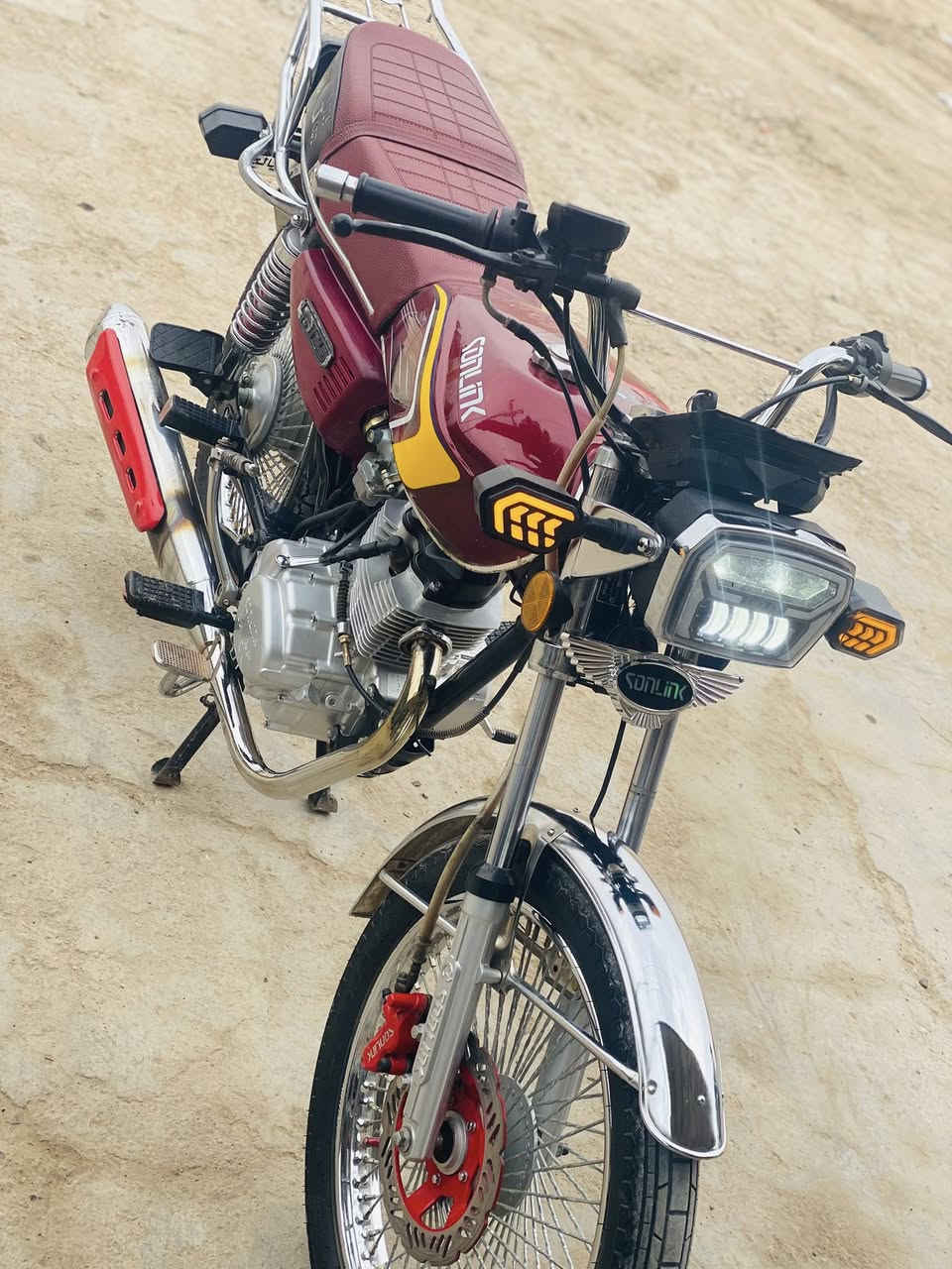 سلام عليكم دراجات للبيع وحده تايكر موديل 25 مكفوله كهربائيات كله شغاله بس الشاشه طافيه اوراق بغداد 5السعر 650 وبيه مجال والثانيه سافان موديل 22 مكفوله كهربائيات كله شغاله ب 600 وبيه مجال المكان واسط العزيزيه الاستفسار *********** ارجا ارجا الموشراي لا يعلق
