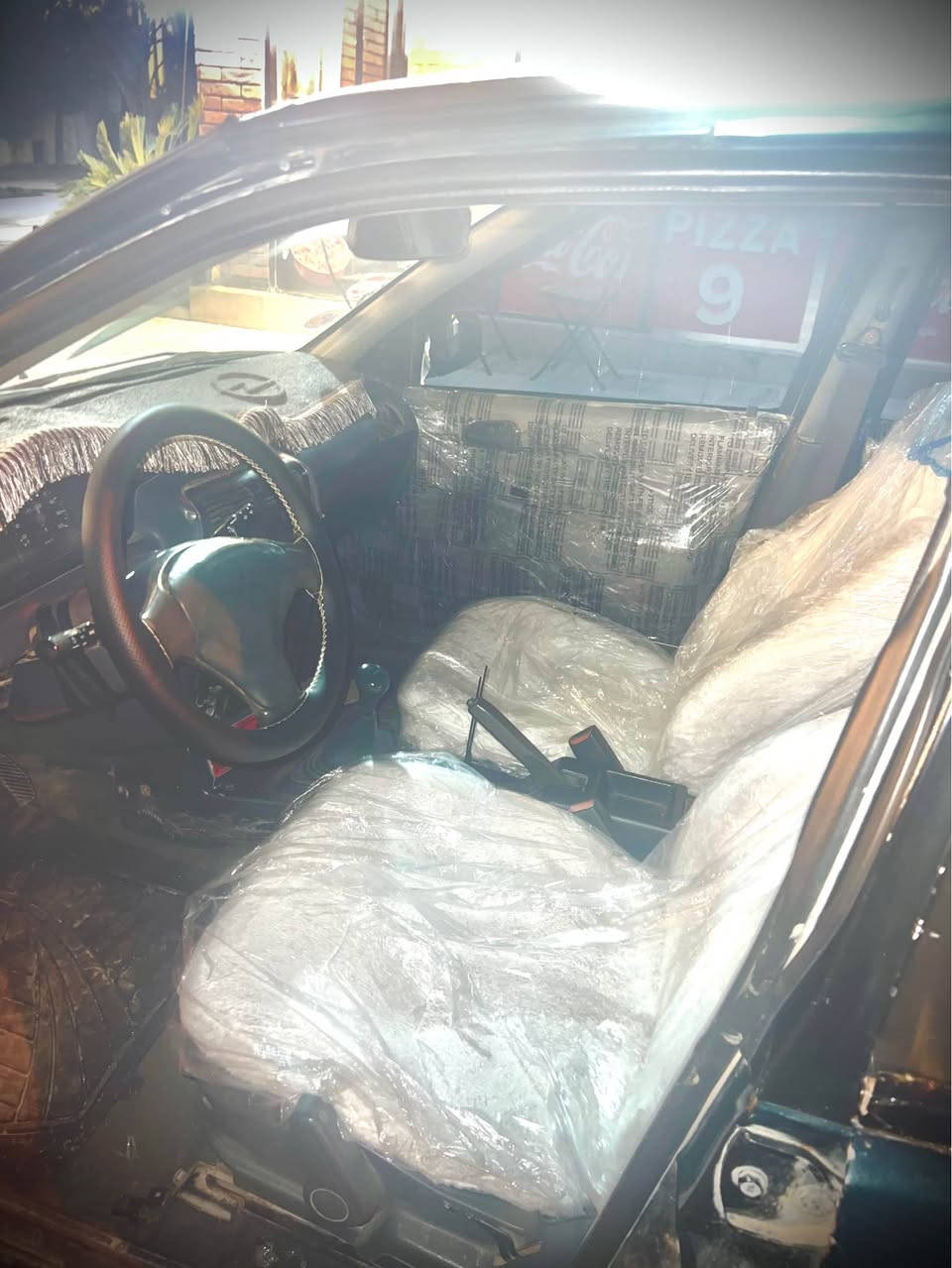 کیا سیڤیا مۆدیل ١٩٩٤  مەکینە ٨ و بەخ سەیارەکە زۆر خاوێن و جوانە حلوجە و کەفالەتی مەدەنیش بەشەرت جام کارەبای و تەبریدە کێچ و لایت و کارەبای هەمووی مەزبوتە و بەشەرت دەی فرۆشم تای و ویلی لۆکە و گێڕ و مەکینەی لۆک و بەشەرت فاحس و تەرای تاخم وایەر و کارەبای هەمووی مەزبوتە شوێن ڕانیە
*********** رانية, السليمانية
