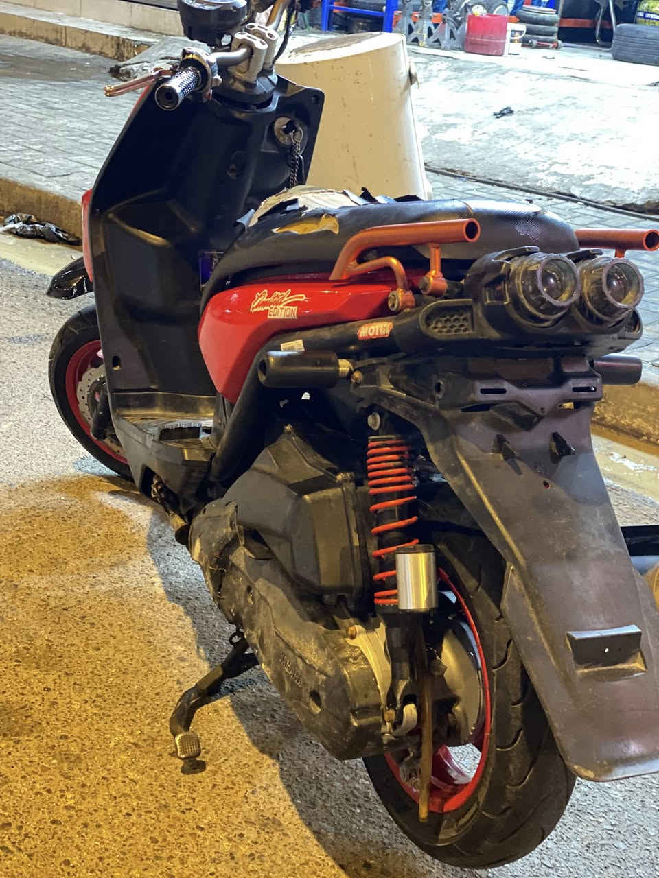 سلام عليكم سكنس جبلي دراجه كلشي ما ناقسه سلف كهربايات كله شغاله دراجه ما مفتوحه دراجه مزوده
💞 سكان صاعب بريك قطره 💞
عنواني قبله حي المهندسين 😍💁🏻‍♂️
سعر واحد و٢٥٠
رقمي ***********
