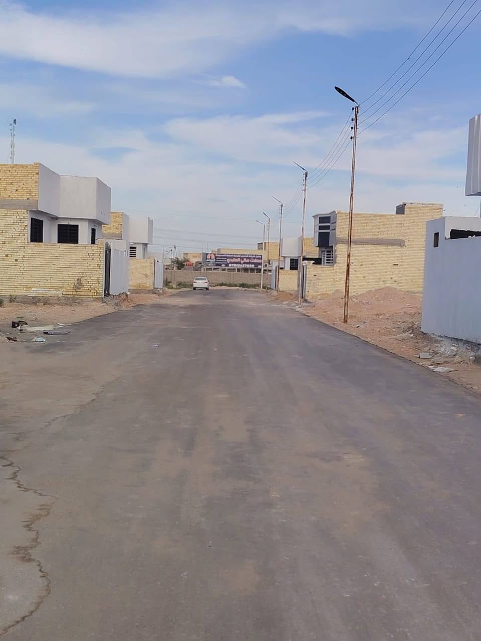 يعلن مكتب  العراق عامود 289
بيت 100متر 😯😯
 
بناء حديث وشغل كله درجه اوله 
بناء طابوك وساس وصقف صب مسلح يحتوي علئ ستغبال وصاله ومطبخ 
يحتوي على غرف2 وحمام داخل وخارج 

للستفسار ‏‪***********
#العنوان النجف الاشرف مقابل قرية الغدير
