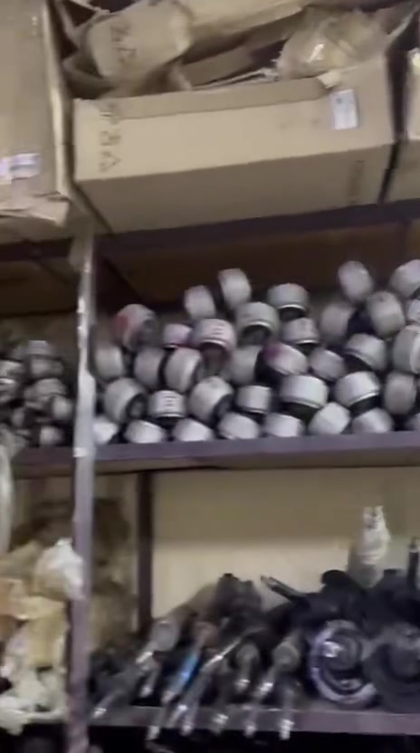 يتوفر دعاميات  جينيسيس بجميع فئاتها 
‏G70..G80..G90..GV70..GV80
ويتوفر جميع قطع غيار الجينيسيس وجميع الموديلات والفئات
العنوان الطالبية قرب مستشفى مارينا
حسين الركابي / ***********
