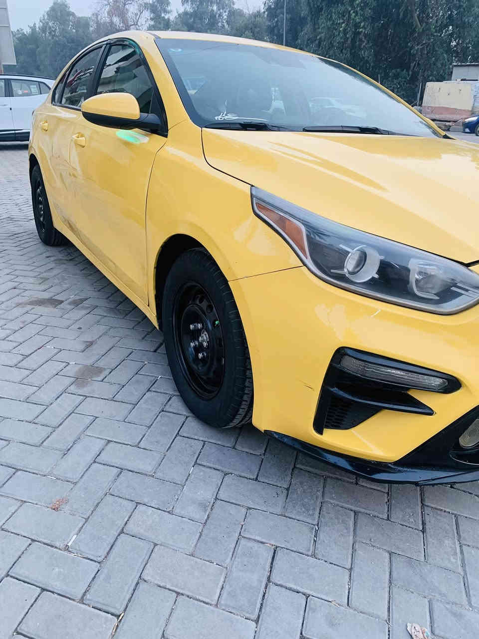 السلام عليكم 
كيا فورتي 2020 كير atالمرغوب  المحرك بلادي لأصرف لا تبخير حدادية تبريد خير من اللة لايتات عالي ناصي زنون دوشمة عام سيارة جاهزة   با اسمي تحويل مباشر صور الحادث بل منشور السعر 127   الشراي يتصل ويدلل والميشتري يدعيلنة بل رزق واللة يرزق الجميع *********** بغداد زيونة
