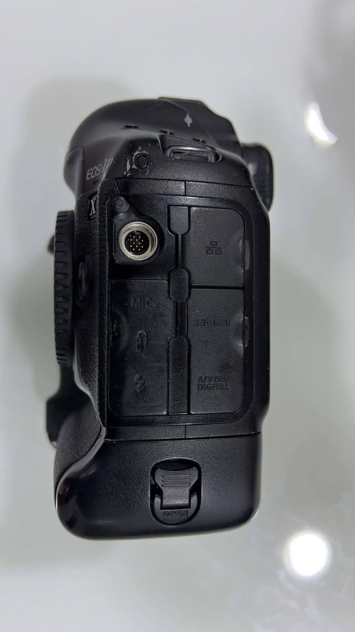 1dx mark 1  lagal lenz 70  200 mark 2 canon  b froshtn


**إذا كنت صاحب هذا الإعلان وتريد حذفه لأي سبب، رجاءا أرسل رسالة إلى الدعم الفني**