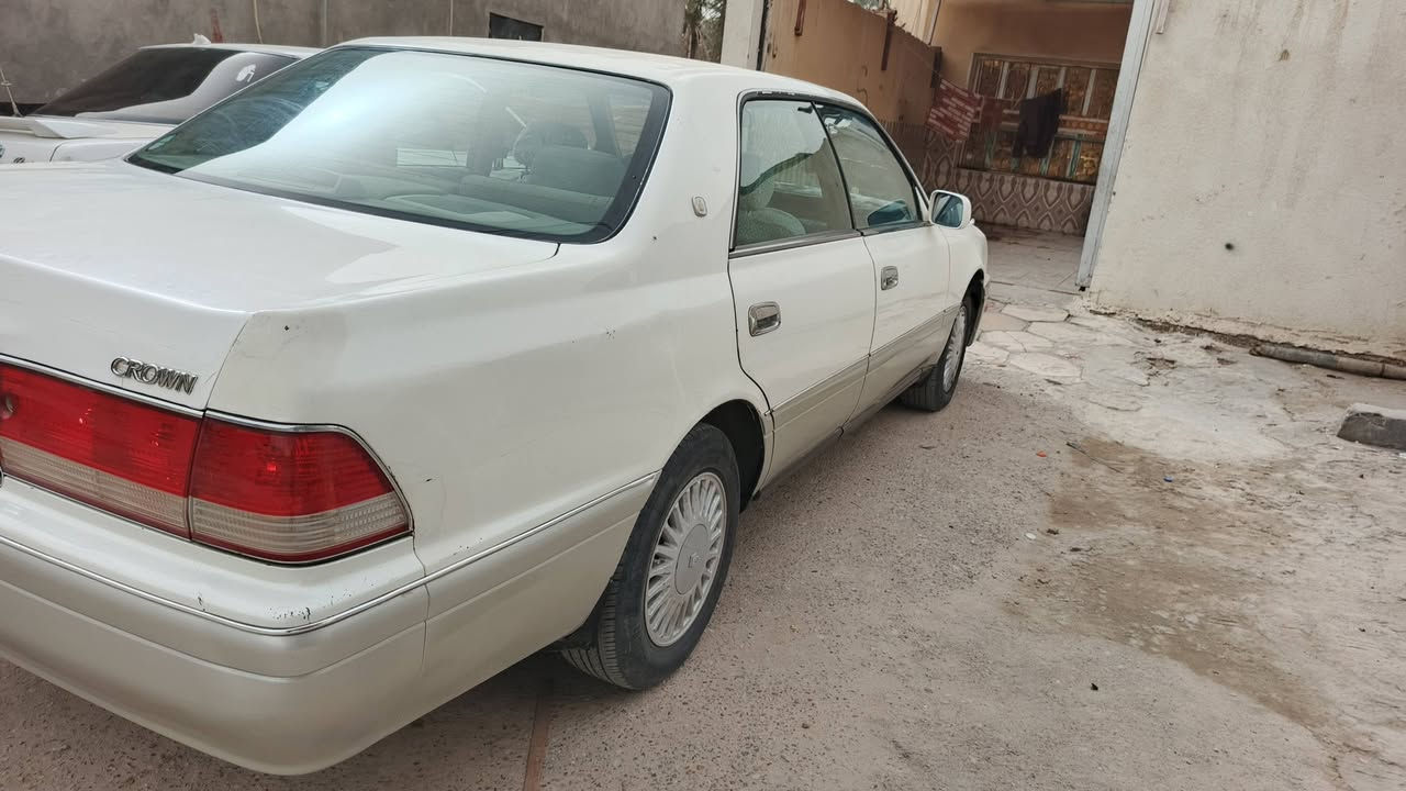 راس الثور فلات محزم 1997 كرستال اصل شاصي 55 مكفوله من الضربه والصبغ ومكينه وكير فيفيتي مكفولات تخم تاير حداده شاشه لمس دواخل حلوه كهربائيات شغاله لايت زنون ثلجي سنويةلغايه 28 بصره مشروع وطني (علماً سياره مشكوك بيه نقل وانه ابيع نقل)  مكفوله من الكص  السعر 75وبيها مجال العنوان البصره قضاء المدينه الاتصال  ***********
