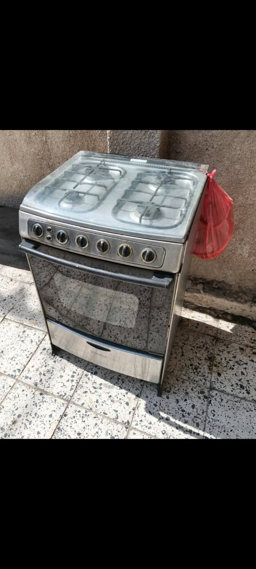 للبيع مكاني بغداد للتواصل ع رقم ***********
