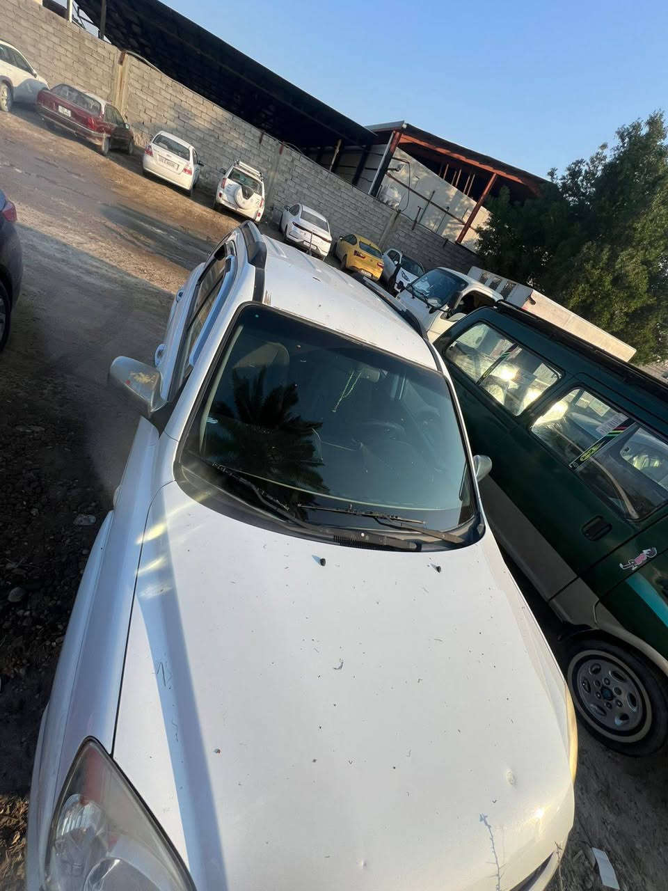 السلام عليكم سبورتج ٢٠٠٩ للبيع خليجي العداد ١٧٧كم السيارة بيها جاملخ خلفي فقط داخل جلد السيارة وارد كوري كير محرك مكفول السعر ١٢٧٠٠$ موبايل ***********
