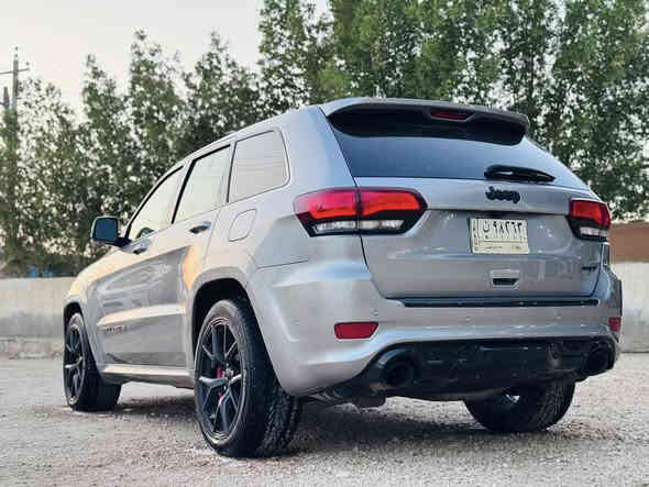 جيب  SRT   موديل 2022 ( خـليـجـي )
فول فول مواصفات ام الرادار 📍✨ 
‏‎المحرك : V8📍
📍رقم بغداد بأسمي
📍بسمي تحويل مباشر 
📍ملاحظه سياره مكفوله كفاله عامه 
     من بارد وصبغ وتبديل
مكان السياره:السماوه الاربع سايدات 
السعر 325  وبي مجال قليل
رقم ‭  ٠٧٨٣ ٠٠٥ ٢٦٦٦‬
