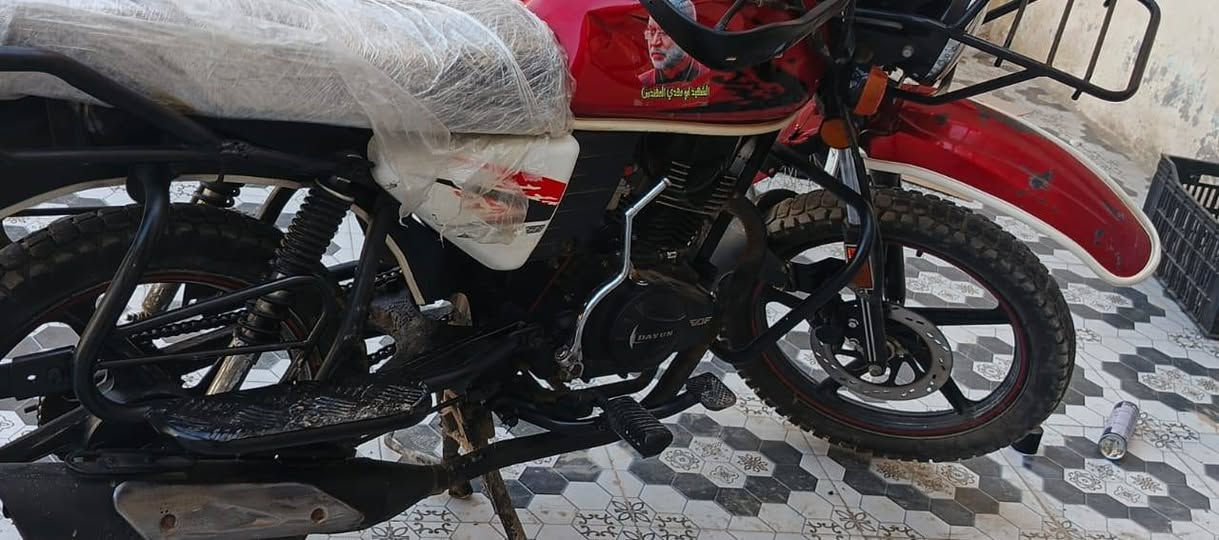 السلام عليكم دراجة دايوان موديل 22 نازلة 23 دراجة نضافتها وصوتها ما شاء الله اوراقها كاملة گمركها مدفوع تاخذها وكبل ترقم محركها ما مفتوح وانظف من النضيف،رايدها بمليون و 500 عنواني بغداد الشعلة 
***********
