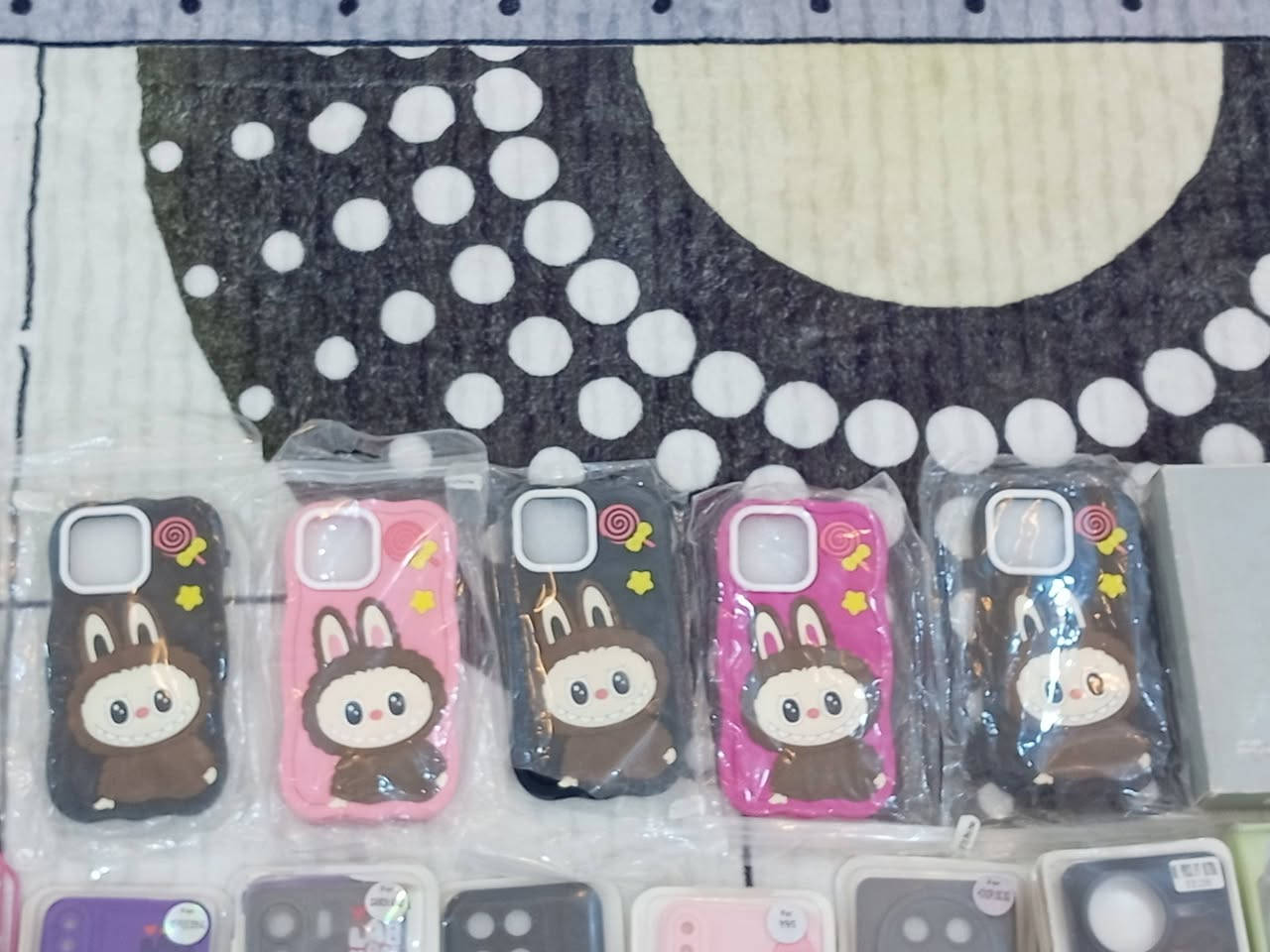 كفرات للبيع 47 كفرات مزاد  40 الف  سماعات 5000 القطعه مال السماعه اربع قطع والسعر  70 الف   
***********
