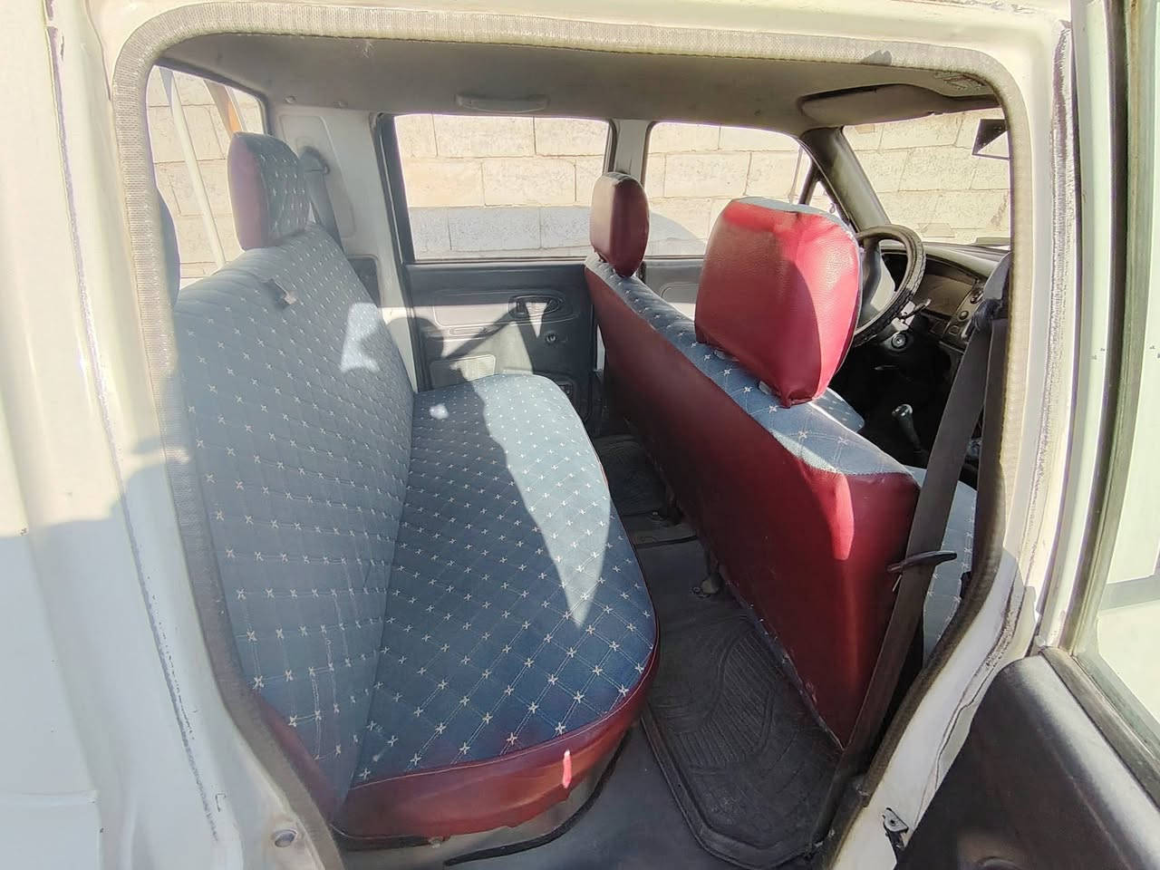 مسي بوشي  2002 مكينه كارتون وحداديه وتخم تاير كامله اي نقص مابيه تبريد اله مجرش تدفئه مداور مباشر مكانه الديوانية عفك سعر (60) وبيه مجال خاص لا تجي
هذا رقم صاحب السياره ***********
