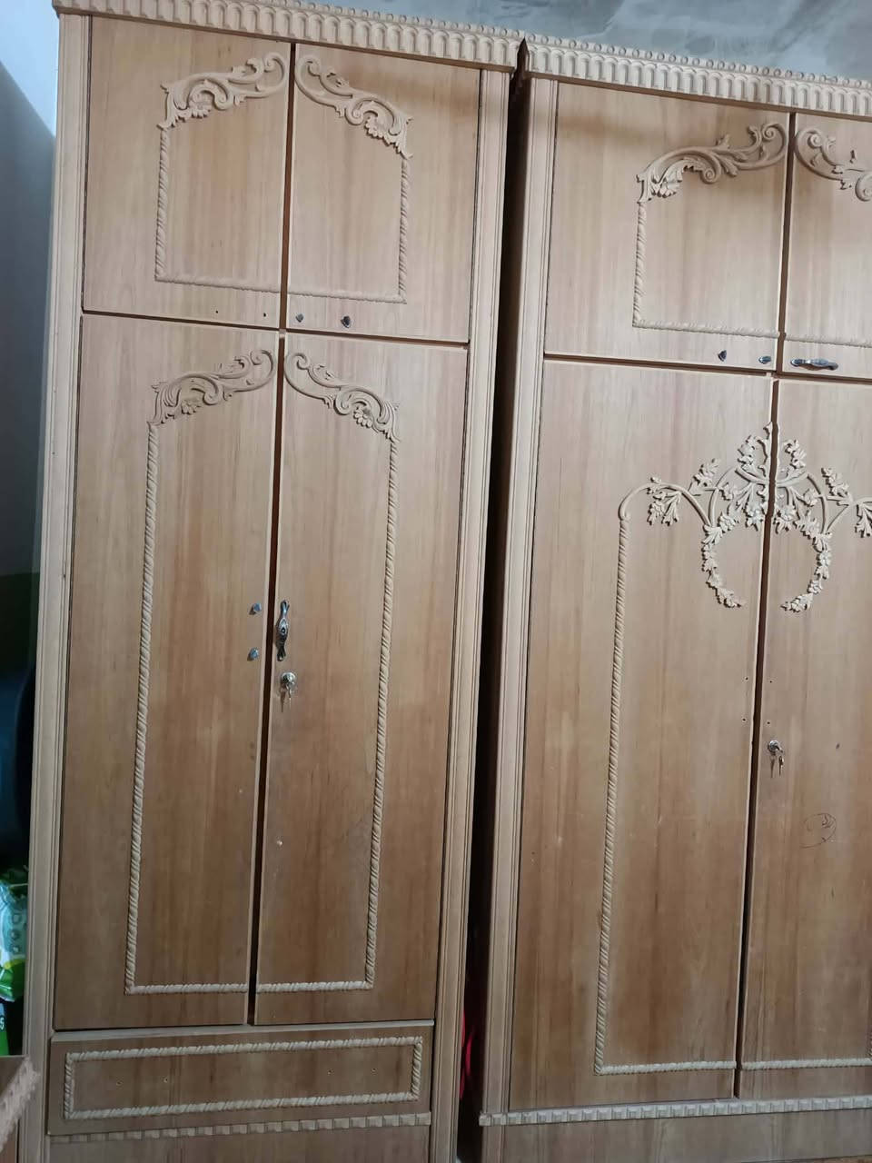 غرفة نوم للبيع 
***********
