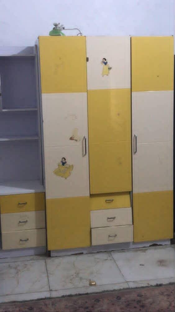 الشراي يتصل على واتساب + 
***********
