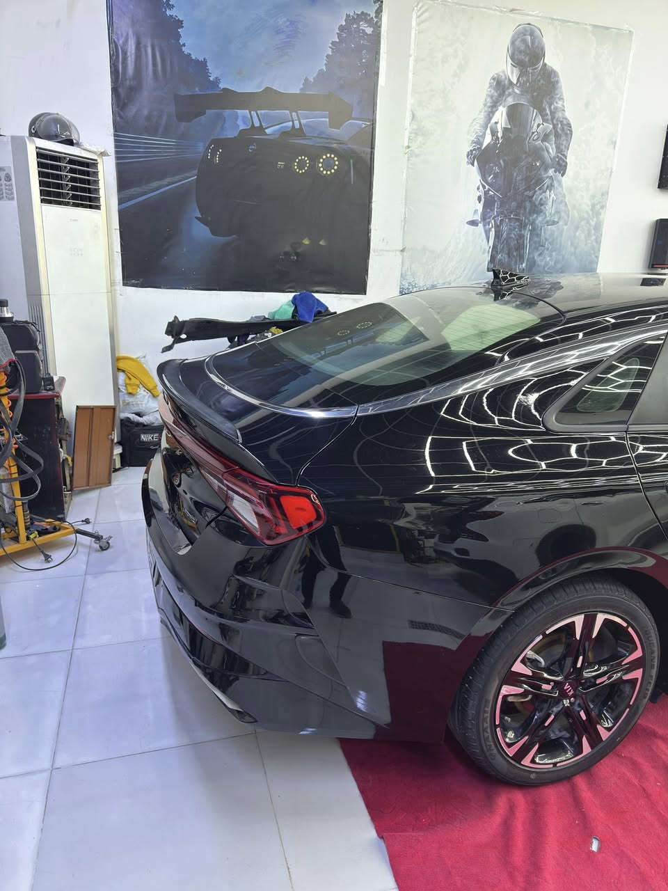 السلام وعليكم
K5 للبيع 

موديل 2021 

فئة الGt line

الممشى 98الف كيلو 

وارد امريكي 

حادثها بنيد ودعاميه بس ما واصل للعرضانيه 

نكدر نكول ( خفيف ) مو قوي 

السياره جديده شوفت عينكم 

الون اسود 

الرقم بصره معوقين وكاله بسمك ثاني يوم الشراء

السياره كير مكينه تايرات حداده كلهن مكفولات 

السعر 170 وبيها مجال بسيط للطيبين 

الرقم للأستفسار ***********
