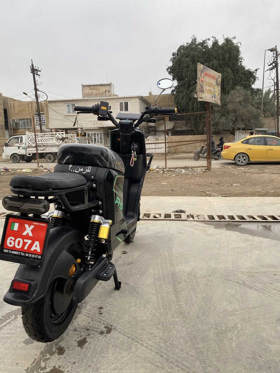 سلام عليكم دراجه شحن R9 
دراجه خير من الله 🩵
5بطريات كبار ✈️
بيها نضام بك 
قفل استيرن هم 🔒☑️
دبل اشره يمنه يسره كله شغال 
تمشي بل شاشه 99✈️الحقيقي 60
السعر 425مكاني بغداد الامين الثانيه ☑️
الشراي يتصل علا هاذه الرقم ***********🫡
