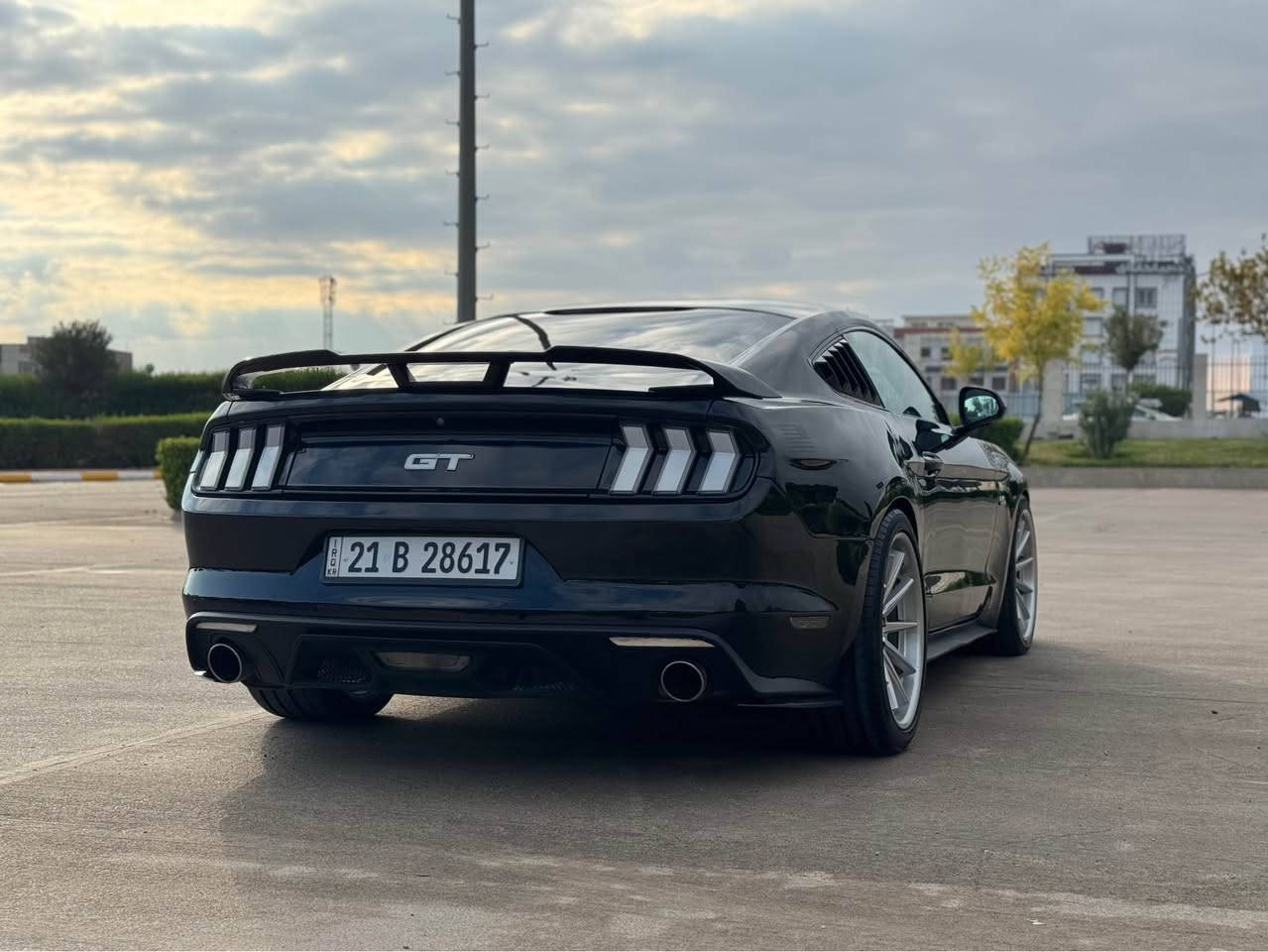 ‎موستنك جى تى موديل ٢٠١٥ گير اوتو  وارد خليجى زيرو شركة نيفا

‎ حجم المكينة ٨ سلندر ٥٠٠٠

‎داخلة عراق كلين واكعة من الناقلة و مصبوغ عام بجم كبس بدون ايرباك صور الحادث موجود
 

‎ماشى ٨٢ الف مايل مكينة و گير شرط مامفتوحات

‎سيارة كلش حلوه و بدون نواقص ✅

السيارة محدثة بالكامل شكل ٢٠٢٤ ماعدا الغرفة 

‎سنوية جديدة لحد  ٢٠٢٨ رقم سليمانية 

‎صدر جديد تبريد ثلج
 
‎سعر ١٤٩ و مجال بسيط
 
‎مكان سيارة اربيل

‎مع احترامي للجميع خاص مقفل لان مكلف بالنشر رقم صاحب السياره موجود
‎وتس اب *********** أربيل, العراق
