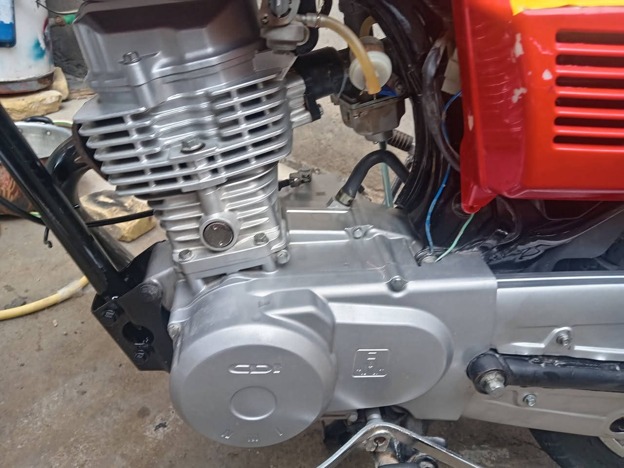 يالله دراجات للبيع الحمره مديل 21  ارشه ولمكينه نامه صلي شلامجه 24 وراق صولي موسكنر 6 وراق دراجه فول مال جناي لسعر 600 وبيه مجال كلش قليل حك جيتك  شرط النضافه  الزركه مديل 14 وراق صليات وكيله عمار براهيم وجاهزه السعر 400 وبيه مجال كلش بصيط الشراي يتصل  خاص ممتواجد بس عله التصال مكان كوت *********** ملاحضه مكلف بنشره
