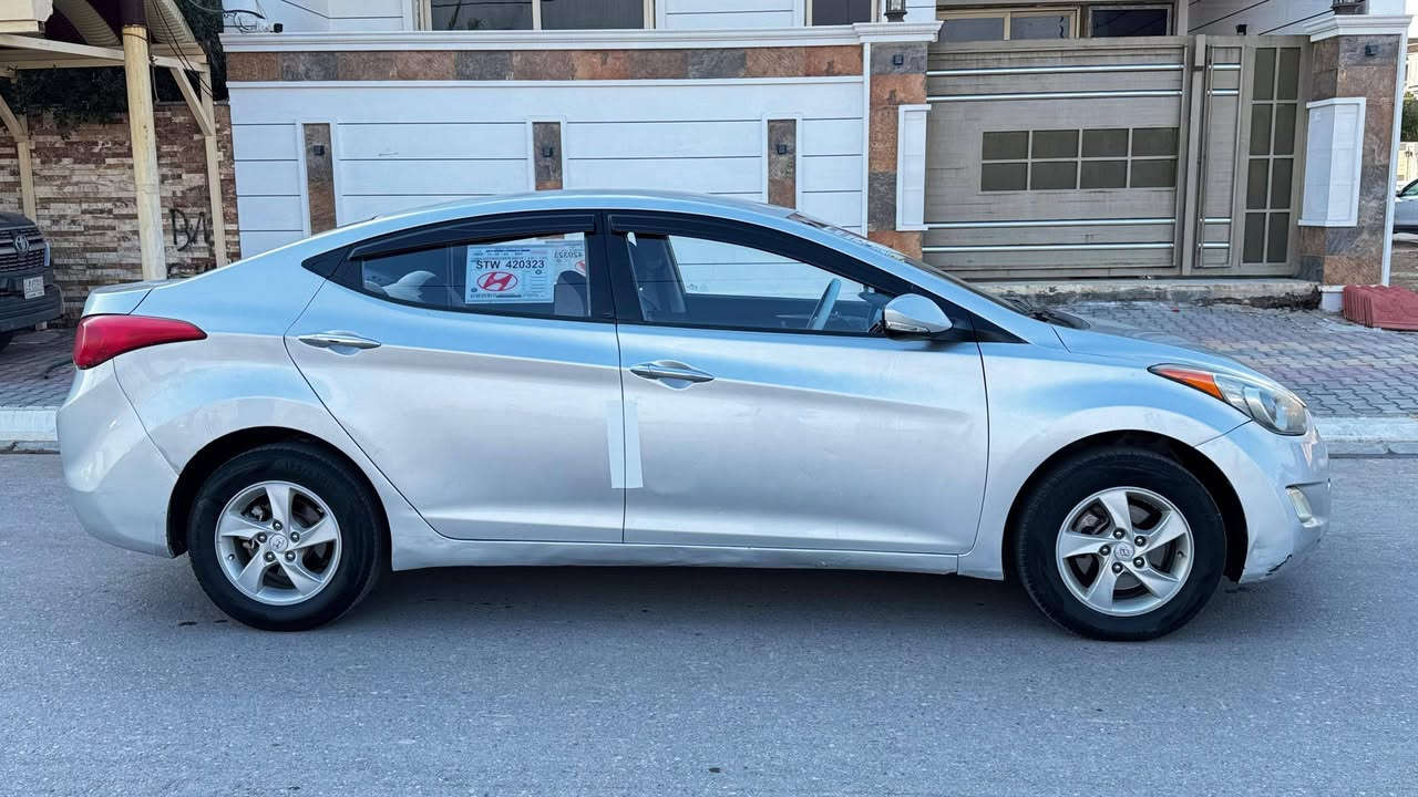 السلام عليكم هونداي النترا افانتي موديل 2012 رقم بصرة مشروع وطني تحويل ثاني يوم  تبديل قطعة وحدة مصبوغة حزام اثر جراد للجمالية محرك 1600 سيارة محرك وكير وتخم تاير حدادية وتبريد كلة جاهز لايت زنون اللون سلفري السعر 88 وبيها مجال بسيط للاستفسار على هذا الرقم (***********) العنوان واسط.
