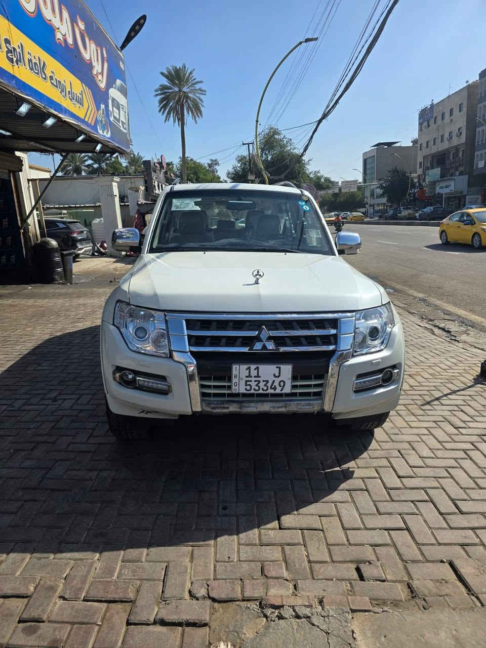 السلام عليكم
باجيرو حبتور موديل 2010
صبغ بيه جاملغ امامي فقط 
سياره فول مواصفات للأخير
مري شفط
دمام
مكينه 3500
كلشي بالسياره شغال
ماشية120٠ الف
السعر 130 ورقه بيه مجال قليل كلش
رقم موبايل
***********
مكان السياره بغداد
