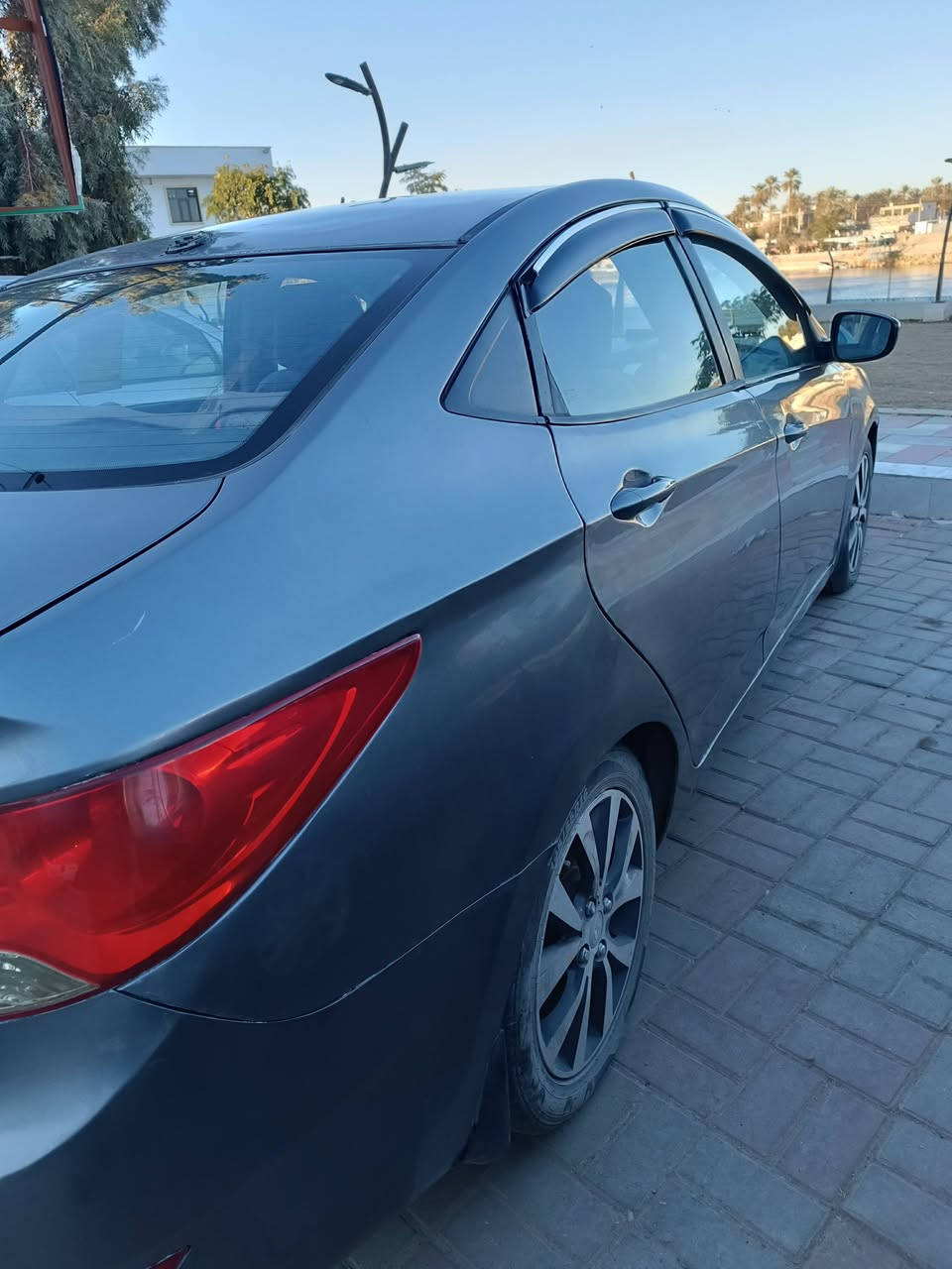 السلام عليكم
من رخصة المسؤول المحترم 
اكسنت 2013 رقم بغداد كاظمية تحويل مباشر 
وارد امريكي السعر ٨٥ 
العنوان ناحية الفرات ***********
